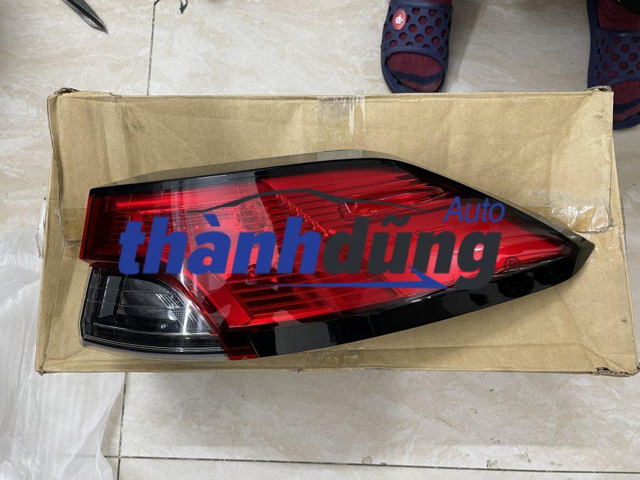 DEN-HAU-NGOAI-TOYOTA-CROSS-e1658214922273.jpg