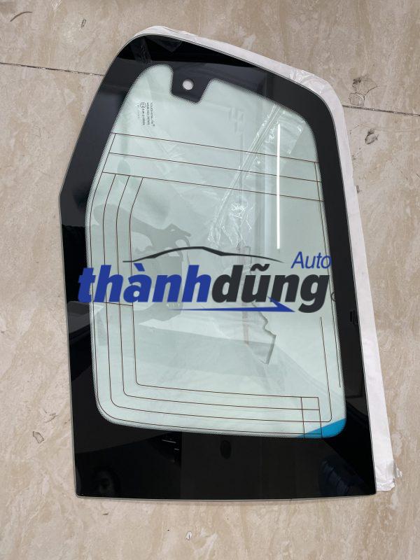 KINH-HONG-XE-TOYOTA-LAND-CRUISER-e1656642714438.jpg