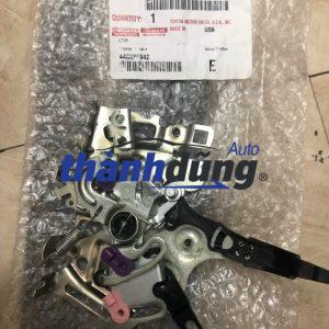Ổ ngậm khóa cửa Toyota Fortuner