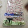 XƯƠNG ĐỠ TAY MỞ CỬA NGOÀI XE KIA SOLUTO