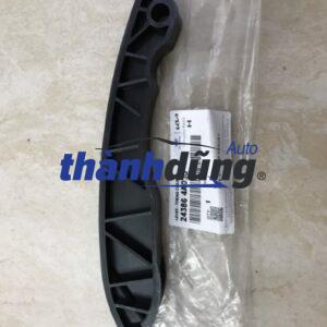 TỲ XÍCH CAM NHỰA NGẮN HYUNDAI STAREX | 243864A030