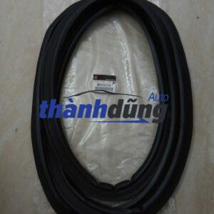 GIOĂNG CỬA HẬU MITSUBISHI PAJERO 2000-2007 | MB669334