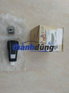 TAY NẮM CẦN SỐ XE MITSUBISHI PAJERO 2010 | 2410A088XA